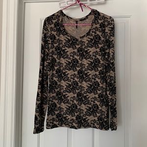 Black and beige slim fit long sleeved tee